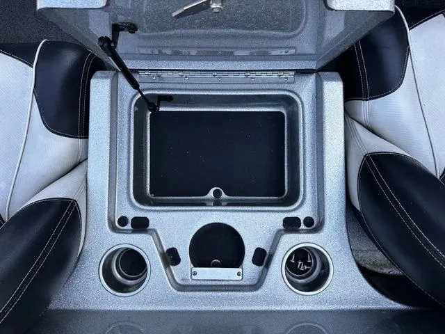 Slide: The Image of Ranger Z521 Comanche 2017 - 27