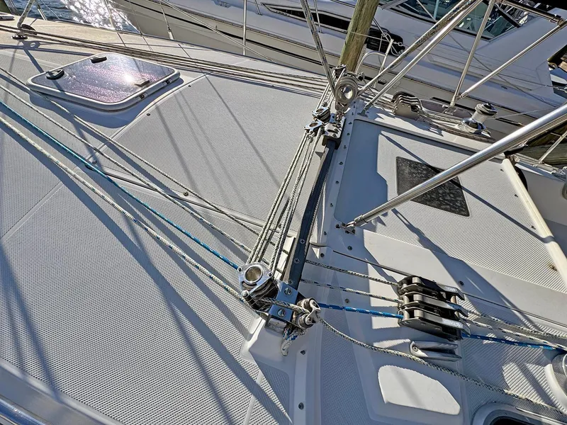 Slide: The Image of Deck of 2000 Catalina 36 MkII sailboat with rigging and hardware. - 32