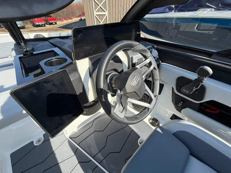 Slide: The Image of Malibu Wakesetter 22 MXZ 2025 - 615