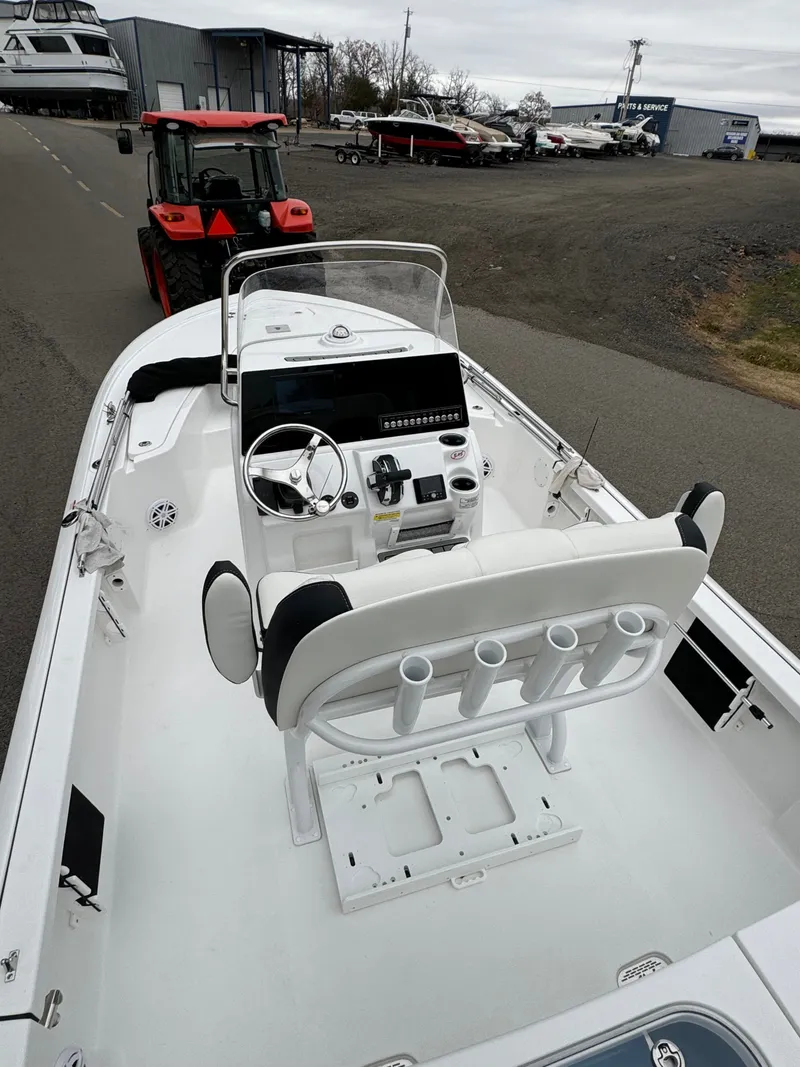 Slide: The Image of Tidewater 2110 Bay Max 2025 - 12