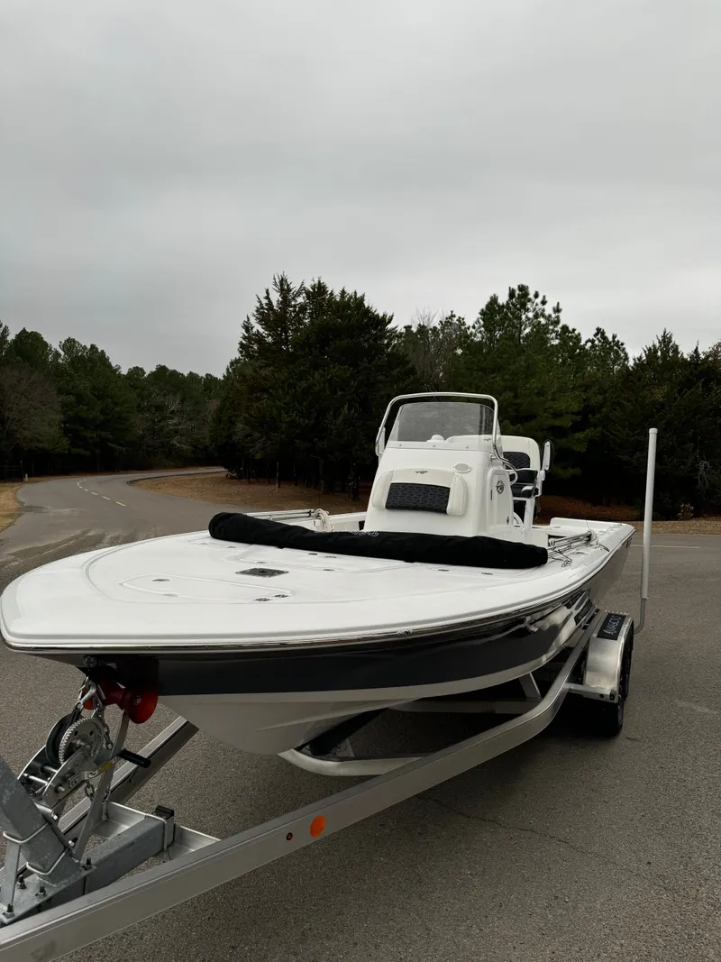 Slide: The Image of Tidewater 2110 Bay Max 2025 - 3