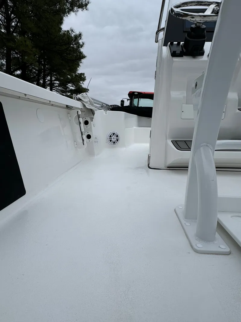 Slide: The Image of Tidewater 2110 Bay Max 2025 - 9