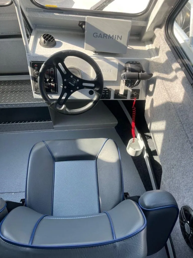 Slide: The Image of Boulton 250 Voyager 2025 - 11