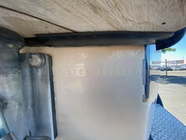 Slide: The Image of Hull identification number on a 2001 Nautique Super Air Nautique 210 boat. - 19