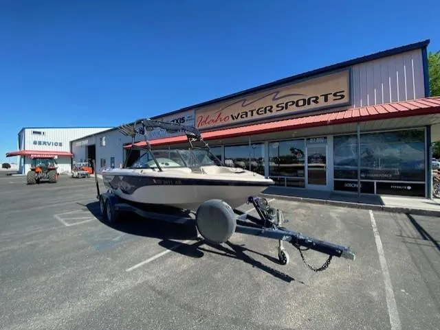 Slide: The Image of 2001 Nautique Super Air Nautique 210 boat at Idaho Water Sports dealership. - 9