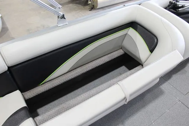 Slide: The Image of Lowe 224 Sport Deck 2017 - 13