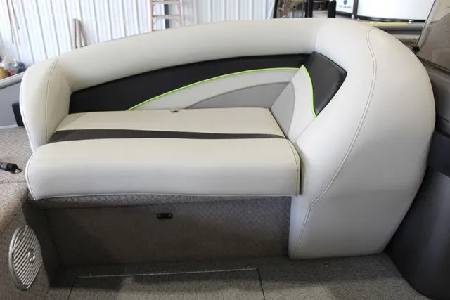 Slide: The Image of Lowe 224 Sport Deck 2017 - 18