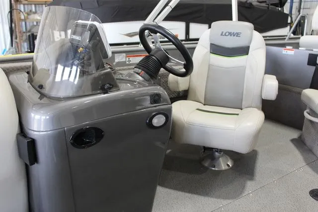 Slide: The Image of Lowe 224 Sport Deck 2017 - 19