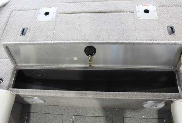 Slide: The Image of Lowe 224 Sport Deck 2017 - 20