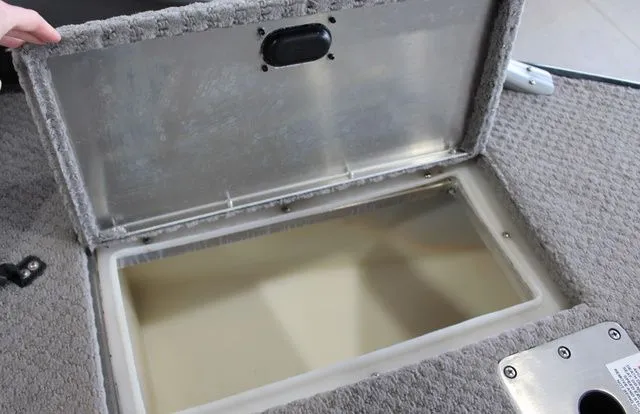 Slide: The Image of Lowe 224 Sport Deck 2017 - 22