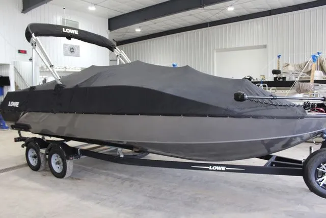 Slide: The Image of Lowe 224 Sport Deck 2017 - 29