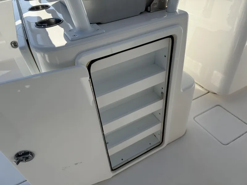 Slide: The Image of Contender 35 ST 2016 - 10