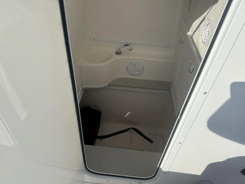 Slide: The Image of Contender 35 ST 2016 - 18