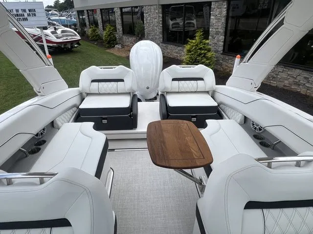 Slide: The Image of Regal REGAL LX4 2024 - 11