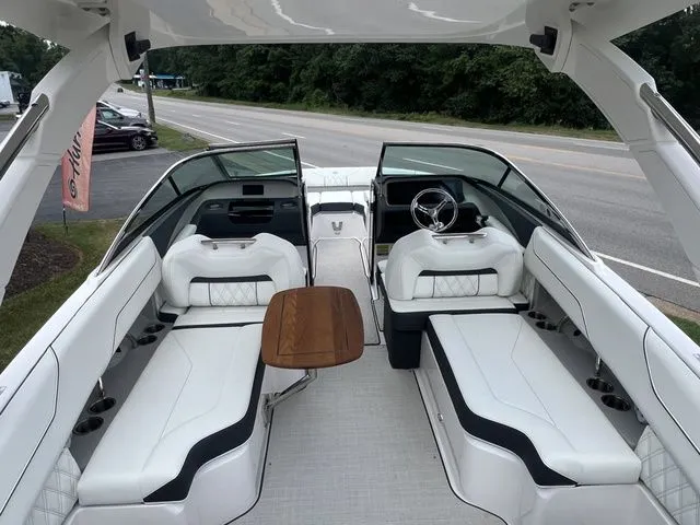 Slide: The Image of Regal REGAL LX4 2024 - 7