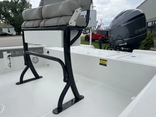 Slide: The Image of Savannah 220IS 2023 - 10