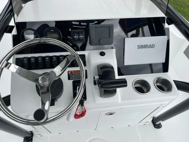 Slide: The Image of Savannah 220IS 2023 - 11