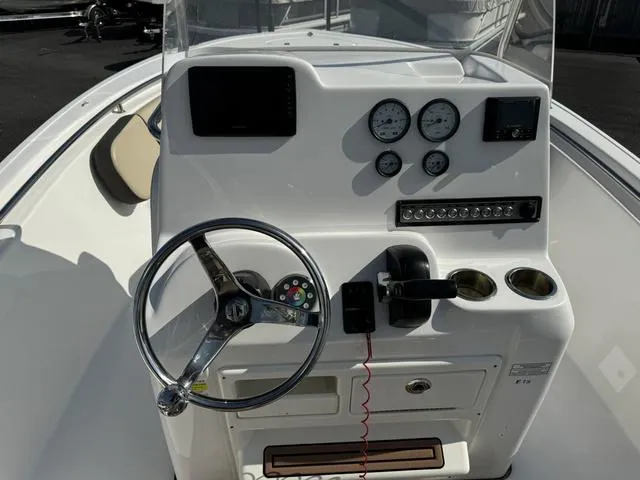 Slide: The Image of Tidewater 198 CC Adventure 2021 - 5