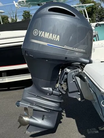 Slide: The Image of Tidewater 198 CC Adventure 2021 - 9