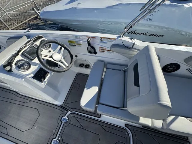 Slide: The Image of Hurricane SunDeck Sport 205 OB 2024 - 9