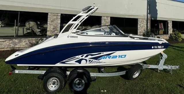 Slide: The Image of Yamaha AR210 2022 - 3