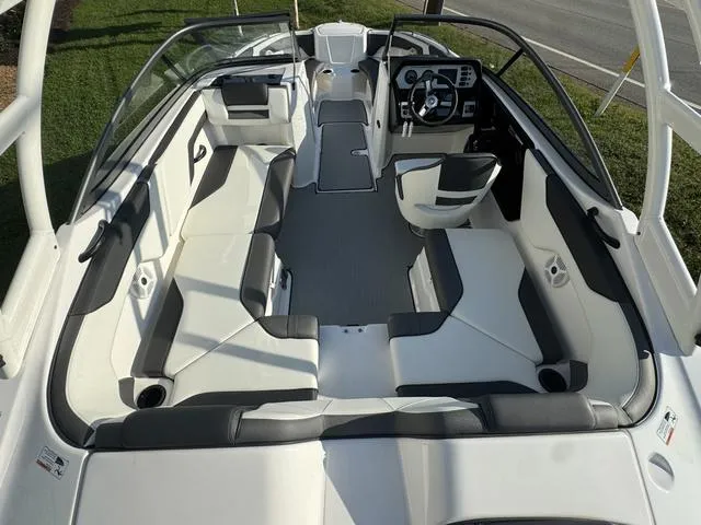 Slide: The Image of Yamaha AR210 2022 - 6