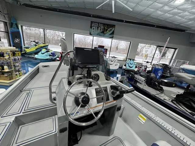 Slide: The Image of G3 Gator ToughTunnel 18 CCJ DLX 2025 - 8