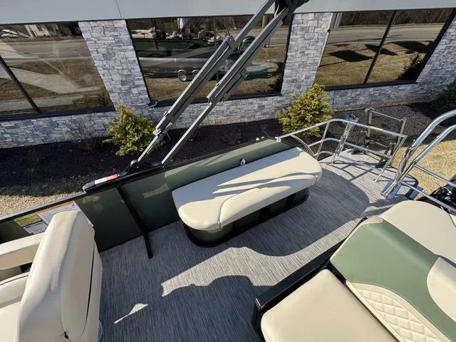 Slide: The Image of Godfrey SW2286 SFLC Tritoon 2025 - 14