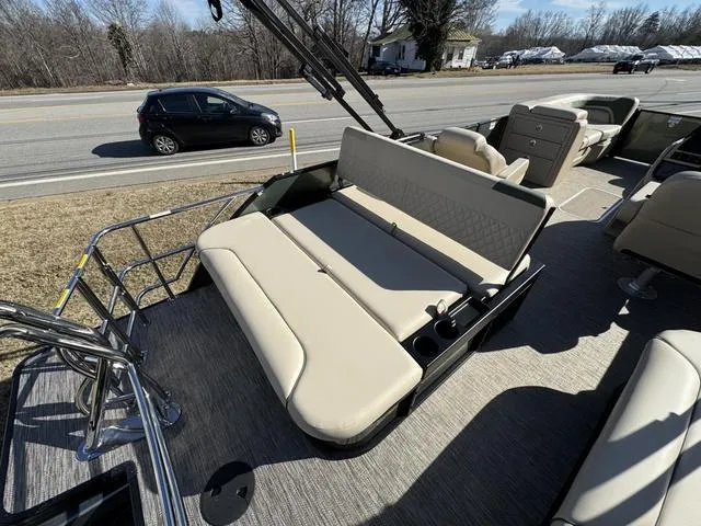 Slide: The Image of Godfrey SW2286 SFLC Tritoon 2025 - 16