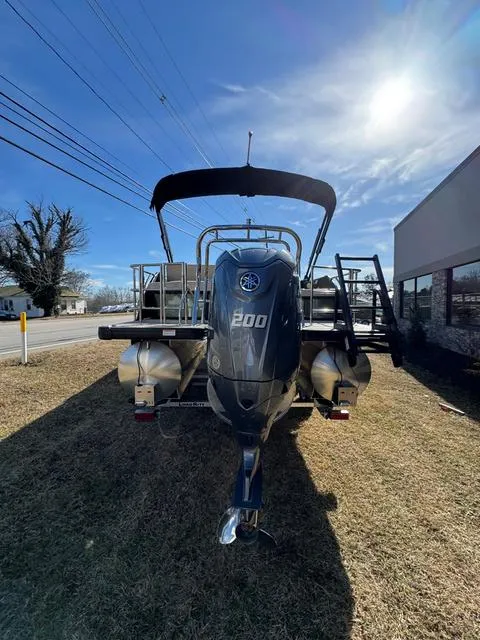 Slide: The Image of Godfrey SW2286 SFLC Tritoon 2025 - 7