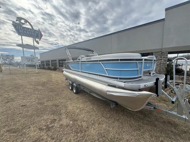 The Image of Godfrey SW2286 FS Tritoon 2025 - 1