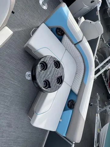 Slide: The Image of Godfrey SW2286 FS Tritoon 2025 - 13