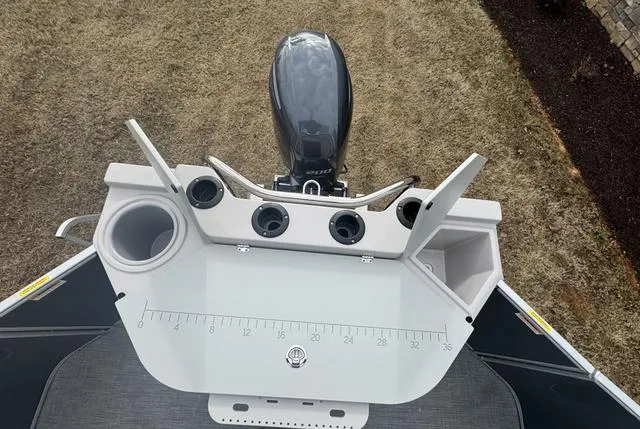 Slide: The Image of Godfrey SW2286 FS Tritoon 2025 - 21