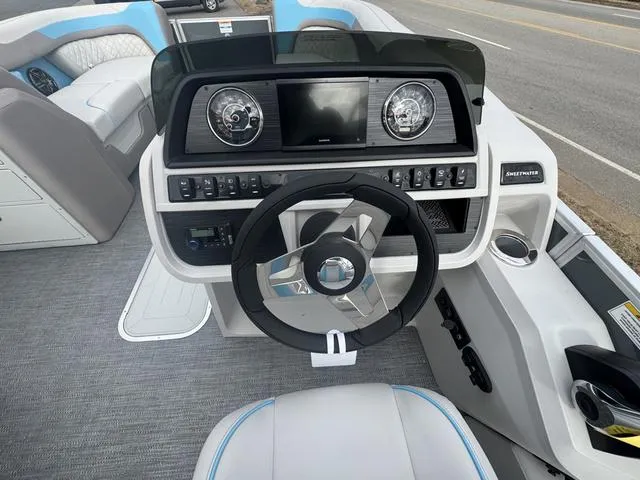 Slide: The Image of Godfrey SW2286 FS Tritoon 2025 - 22