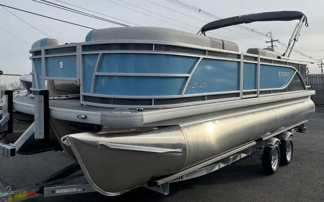 Slide: The Image of Godfrey SW2286 FS Tritoon 2025 - 5