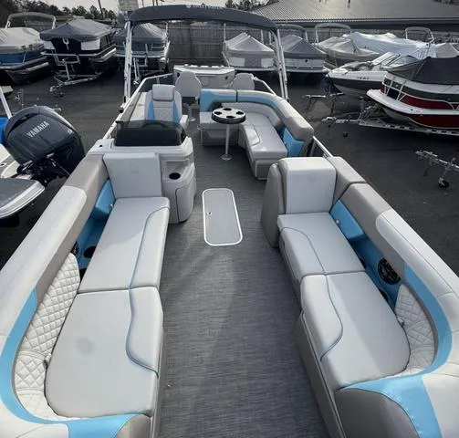 Slide: The Image of Godfrey SW2286 FS Tritoon 2025 - 7