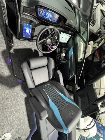 Slide: The Image of Godfrey XP2700W 2025 - 14