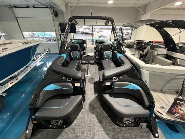 Slide: The Image of Godfrey XP2700W 2025 - 20