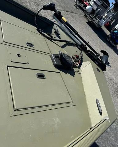 Slide: The Image of Lowe 1660 2023 - 3