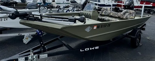 Slide: The Image of Lowe Roughneck 1660SC 2023 - 10