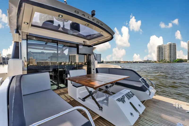 Slide: The Image of Galeon 430 HTC 2016 - 50