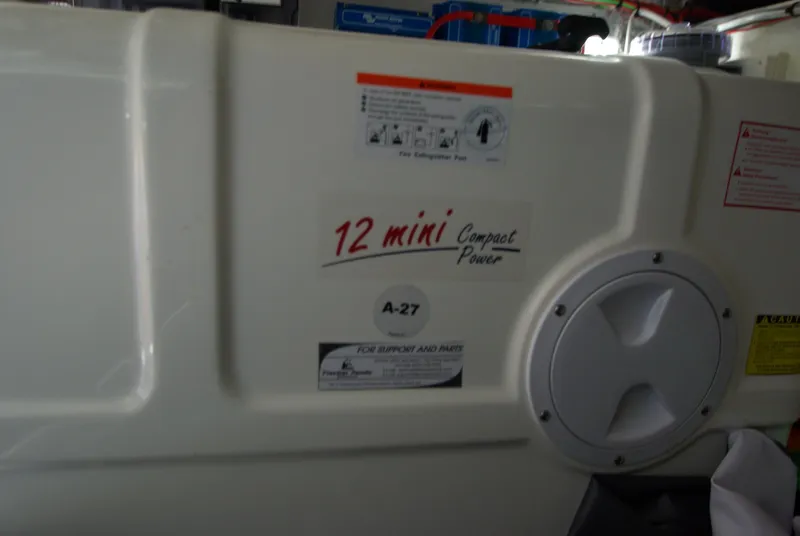 Slide: The Image of Galeon 430 HTC 2016 - 62