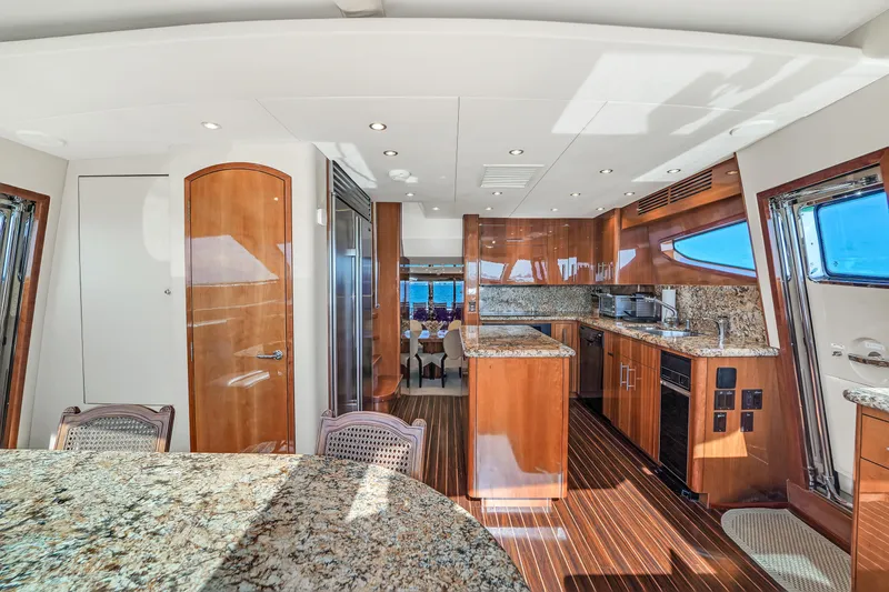 Slide: The Image of Hatteras 80 Motor Yacht 2007 - 50