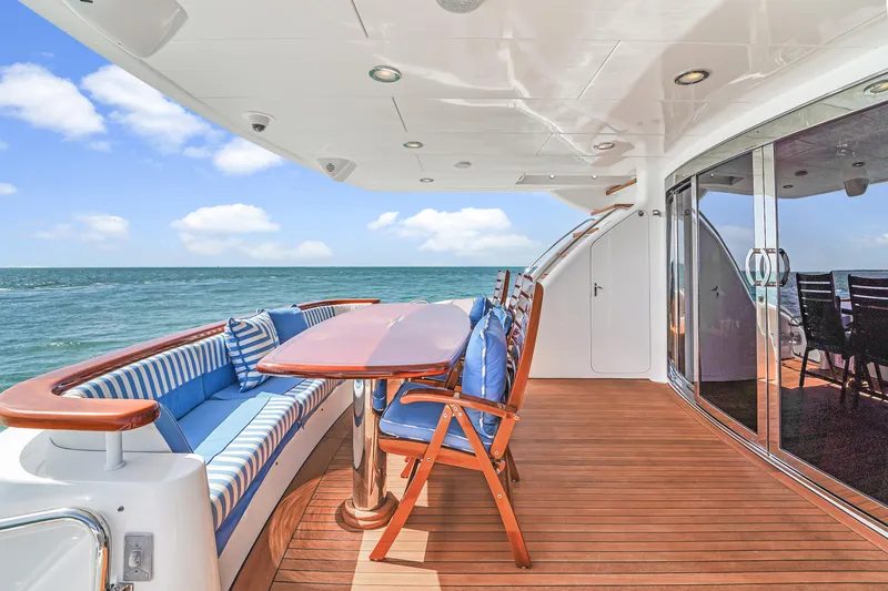 Slide: The Image of Hatteras 80 Motor Yacht 2007 - 74