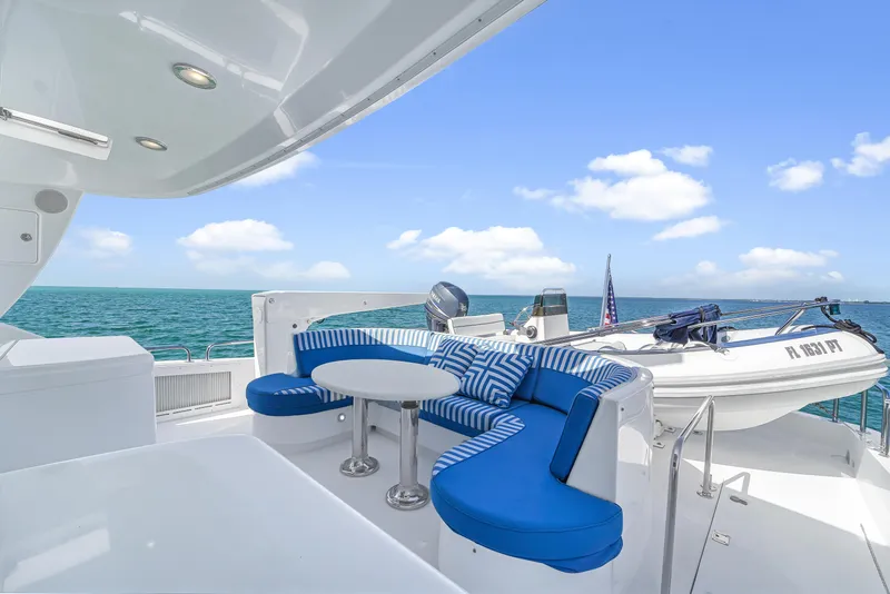 Slide: The Image of Hatteras 80 Motor Yacht 2007 - 77