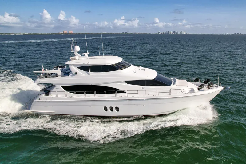 Slide: The Image of Hatteras 80 Motor Yacht 2007 - 90