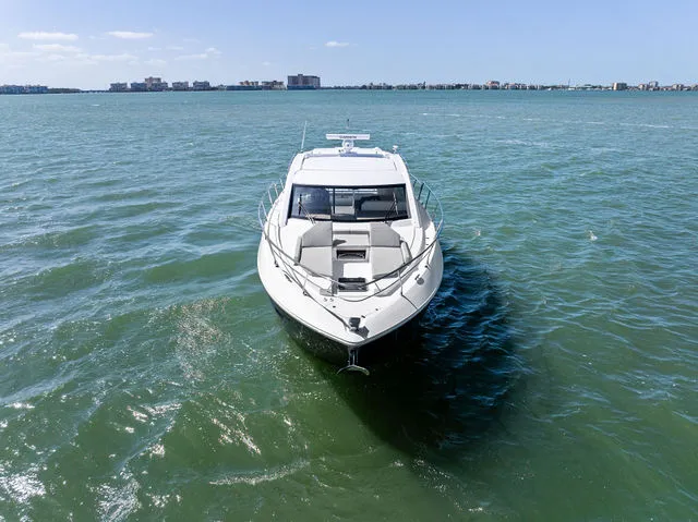 Slide: The Image of Cruisers Yachts Rogue 2870 1998 - 48