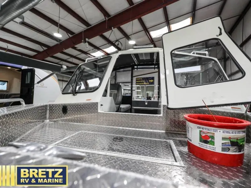 Slide: The Image of Yukon Classic Jet 22 2025 - 23