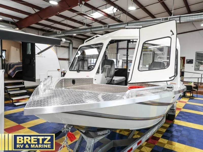 Slide: The Image of Yukon Classic Jet 22 2025 - 5