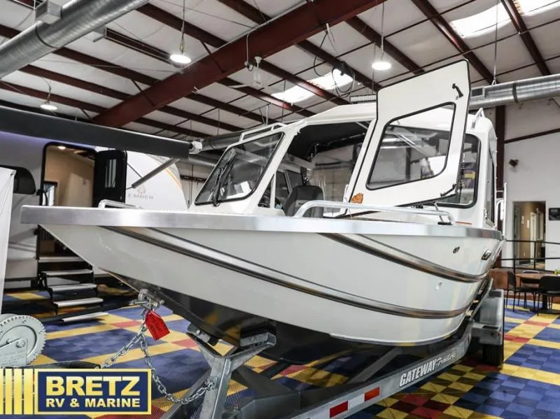 Slide: The Image of Yukon Classic Jet 22 2025 - 6